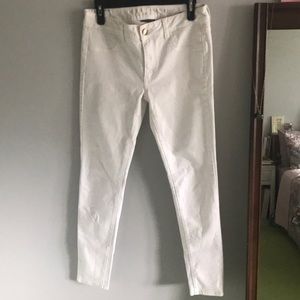 AMERICAN EAGLE WHITE SUPER SUPER STRETCH JEANS